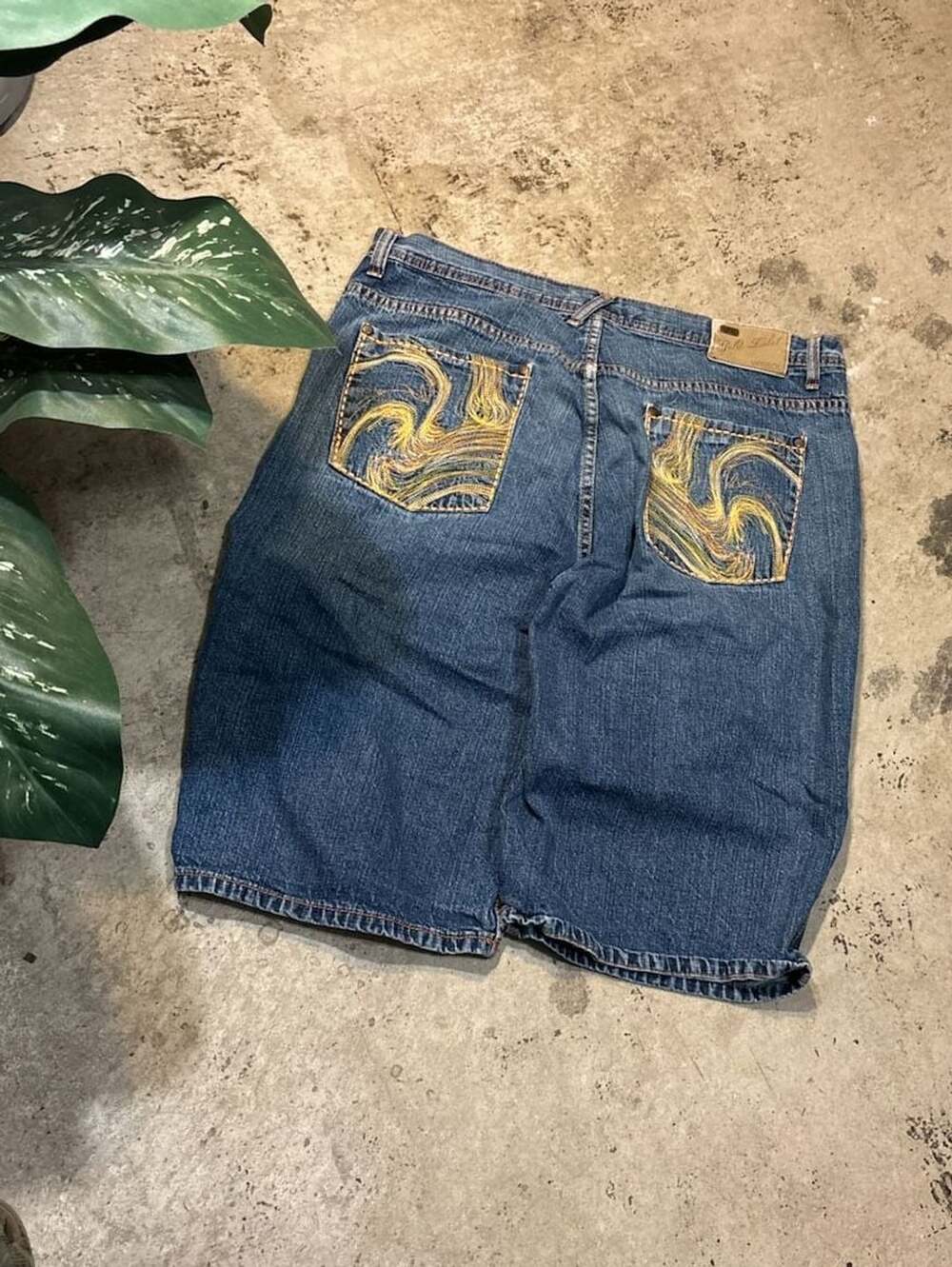 Vibes GL Gold Label Blue Denim Embroidered Pocket Jean Shorts Size 42